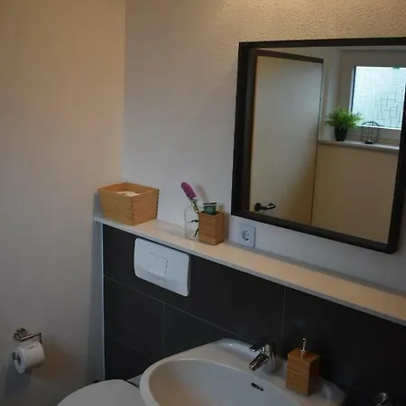 Апартаменты Schoene Einzimmer Zwischen Bodensee Und Allgaeu Нойкирх